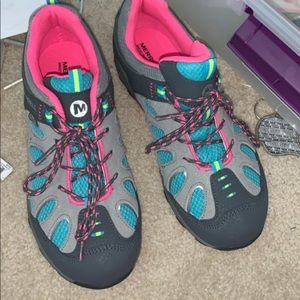 hiking shoes